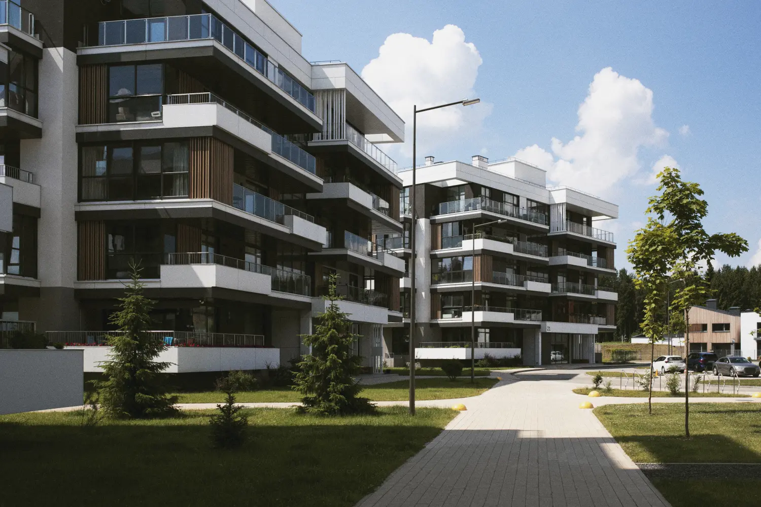 Außenansicht eines modernen Mehrfamilienhauses